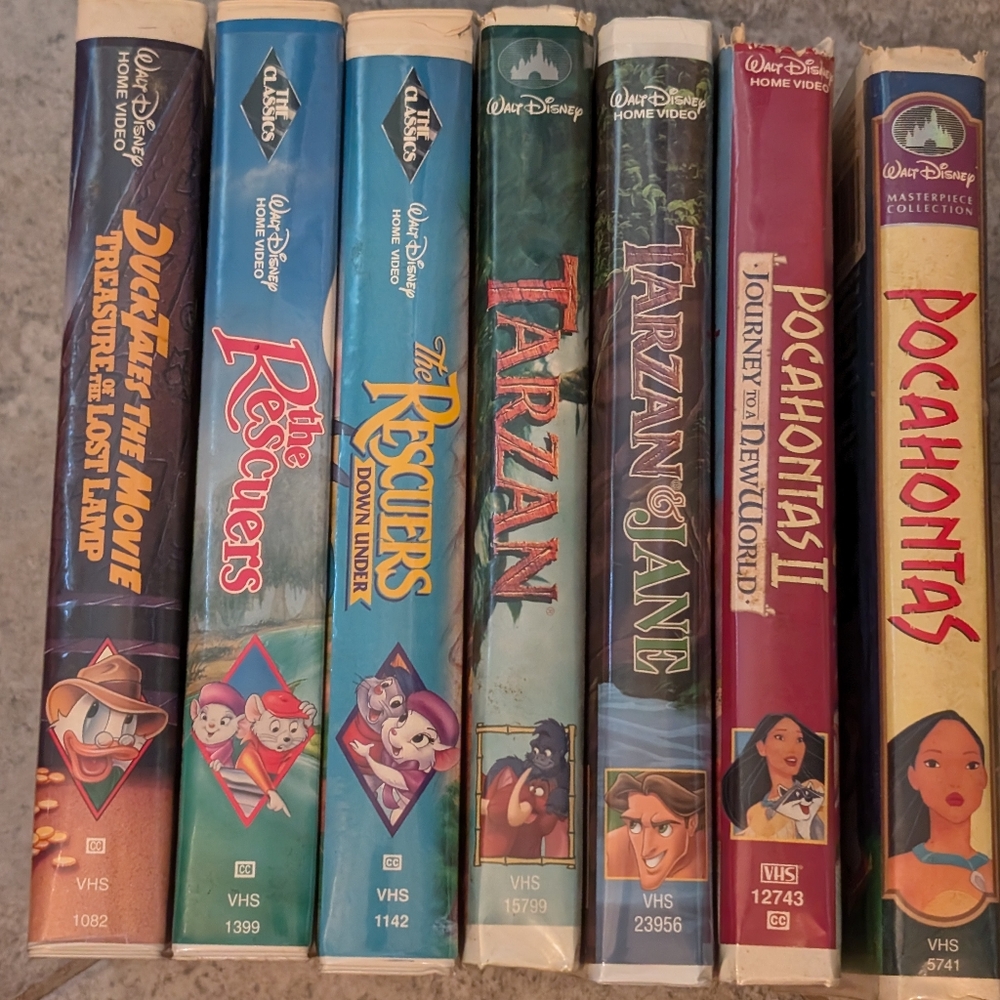 Lot of 7 vintage VHS movies